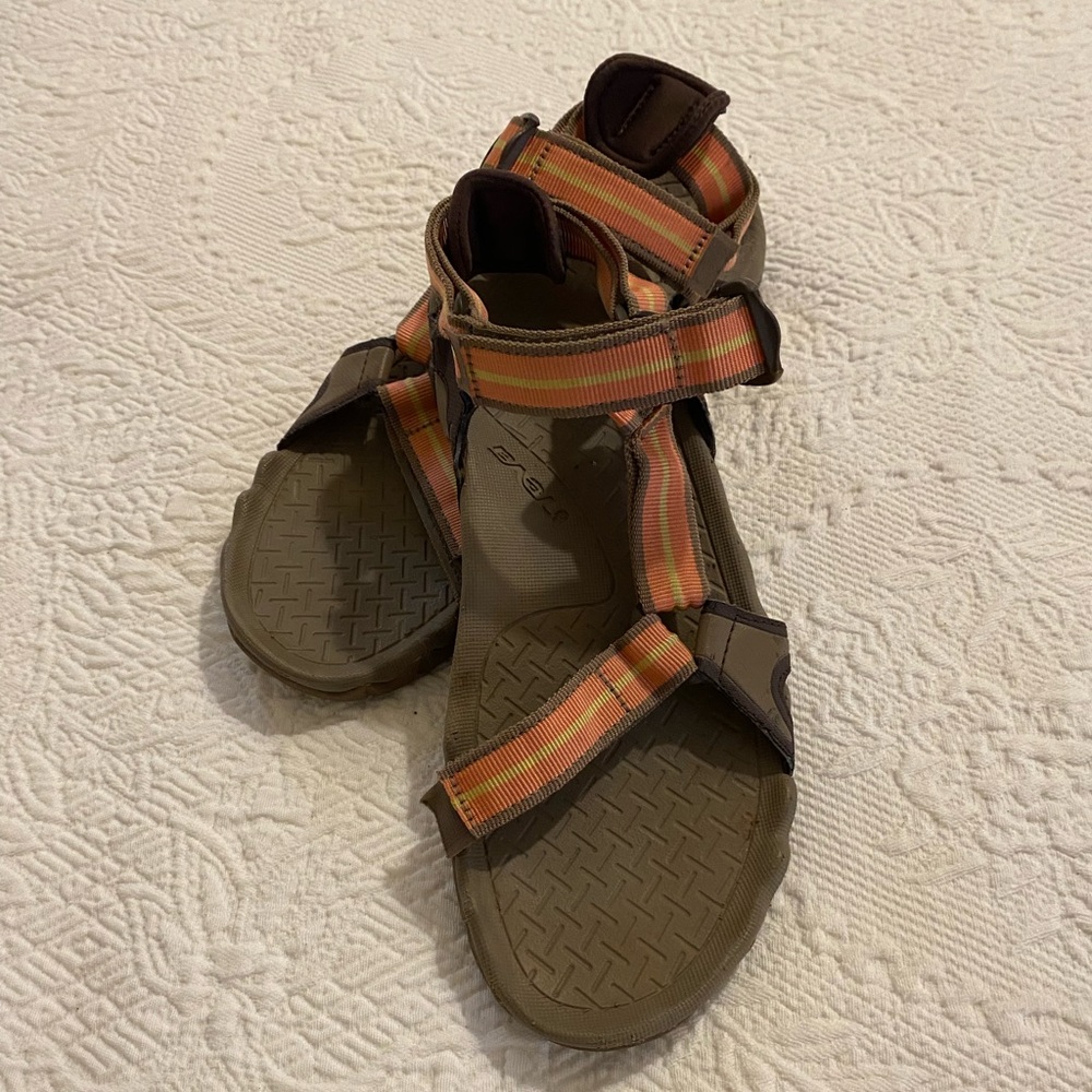 Teva Waterproof Strappy Sandals Sz 9